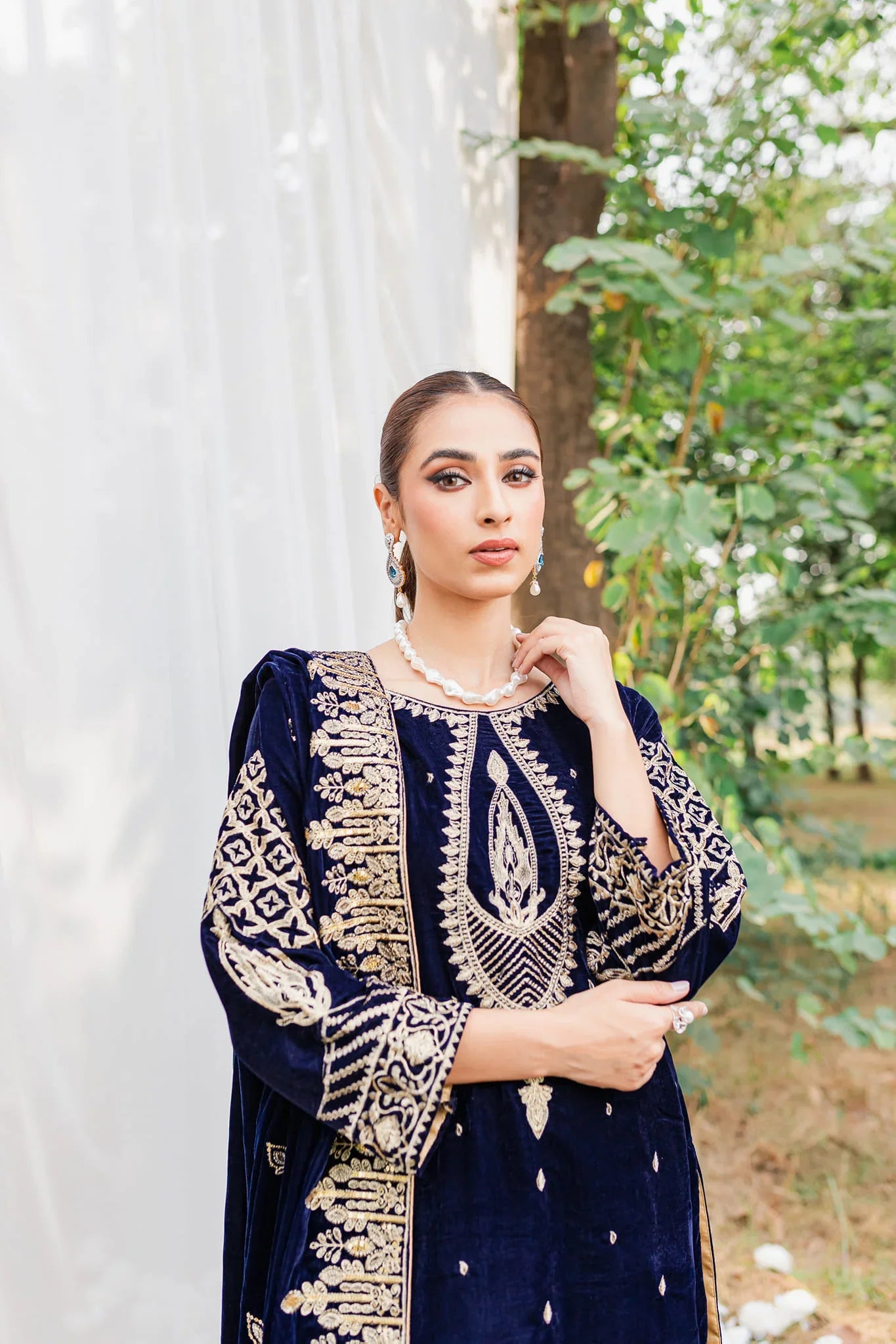 3PCS Velvet Embroidered Dress With Velvet Embroidered Shawl Velvet Winter Collection 967
