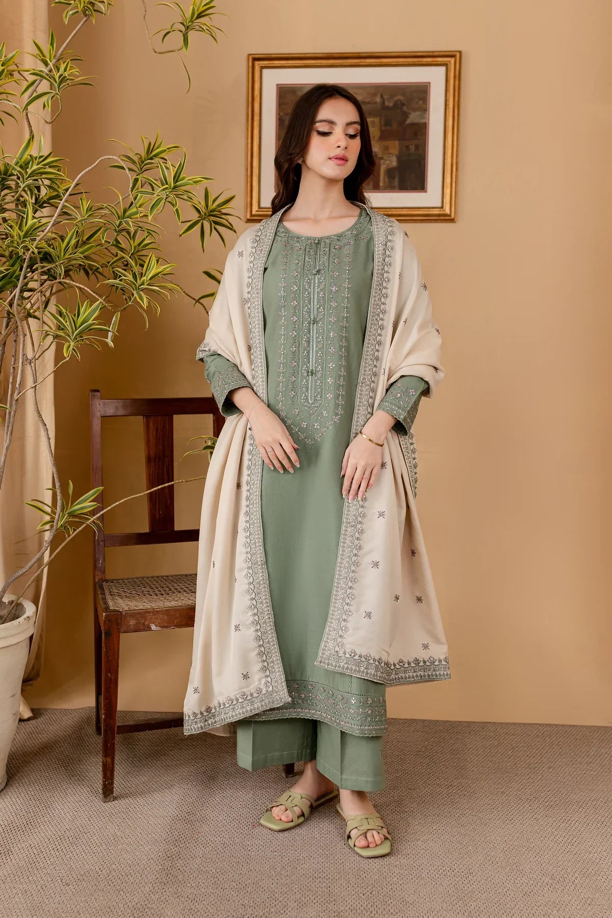 3PCS BATIK Dhanak Embroidered With Dhanak Embroidered Dupatta Winter Collection ULM-1318