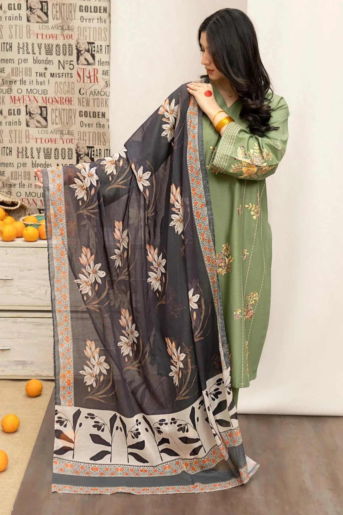 3PCS Urge Embroidered Winter Collection URW-721