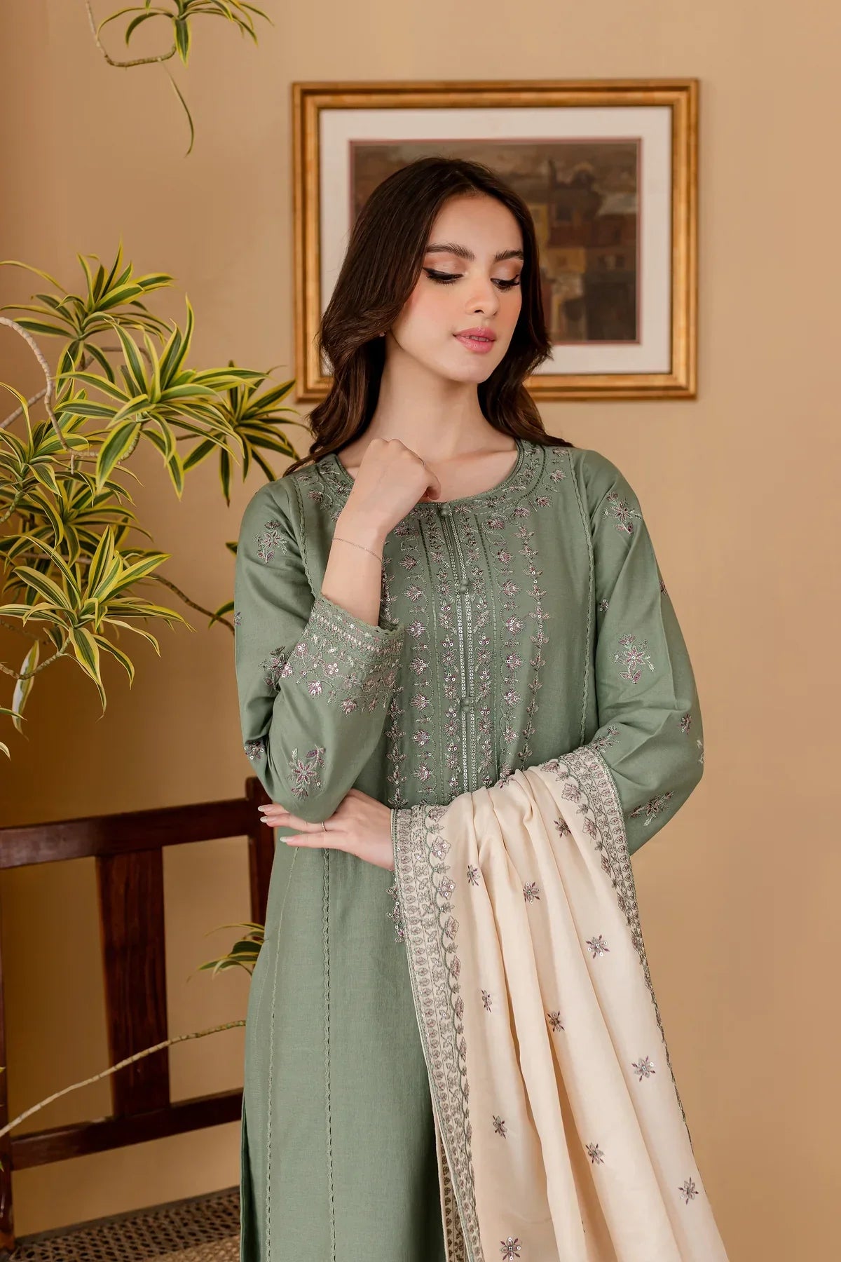 3PCS BATIK Dhanak Embroidered With Dhanak Embroidered Dupatta Winter Collection ULM-1318