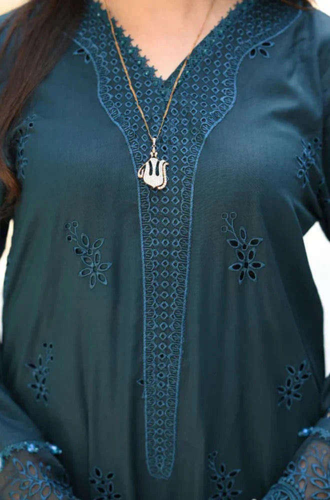 A+ 3PCS Dhanak-Embroidered Shirt with Digital Printed Wool Shawl Winter Collection ULM -3438