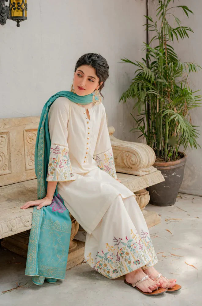 3PCS Off White Khaddar Embroidered LC Winter Collection ULM-624