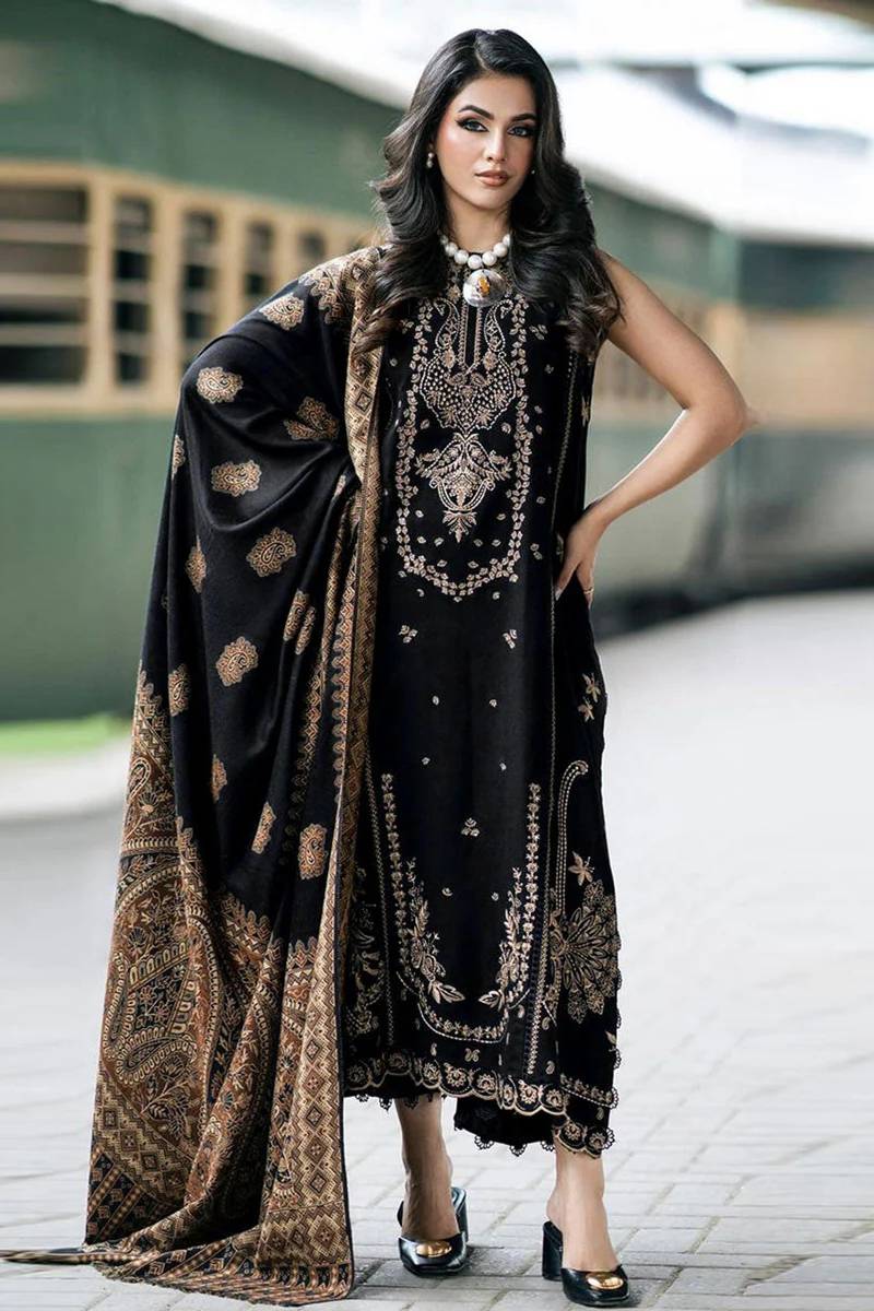 3PCS Izel Embroidered Dhanak Winter Collection D-90