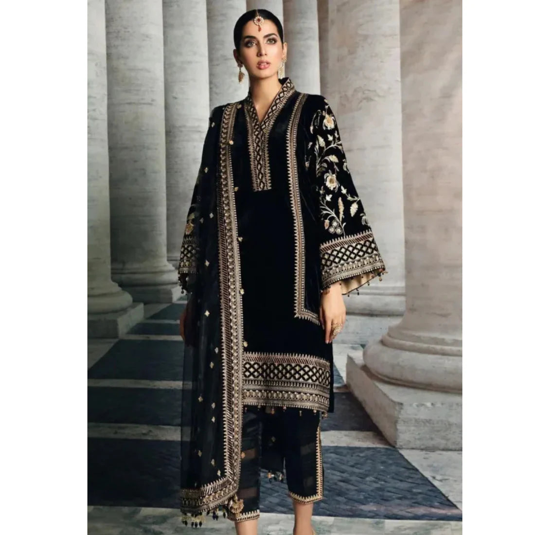 3PCS Velvet Embroidered Dress With Organza Embroidered Shawl Velvet Winter Collection 969
