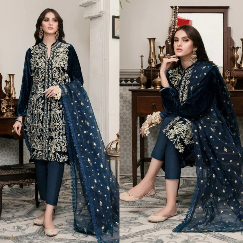3PCS Embroidered Velvet 3-Piece Dress with Embroidered Organza Velvet Winter Collection 3055