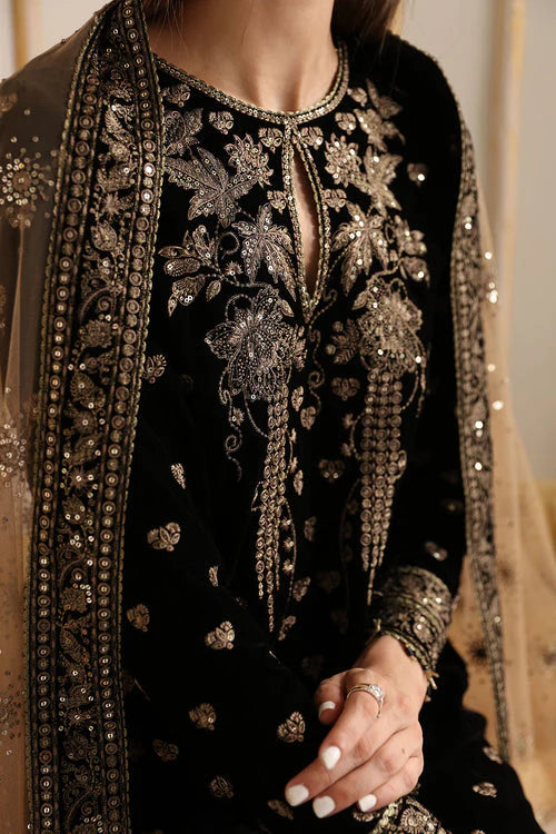 3PCS Embroidered Velvet Dress With Embroidered Organza Dupatta Velvet Winter Collection 963