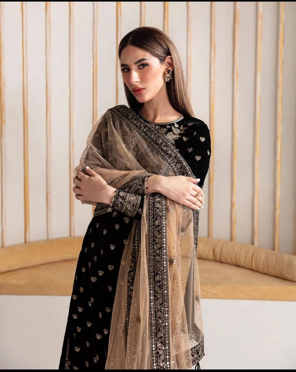 3PCS Embroidered Velvet Dress With Embroidered Organza Dupatta Velvet Winter Collection 963