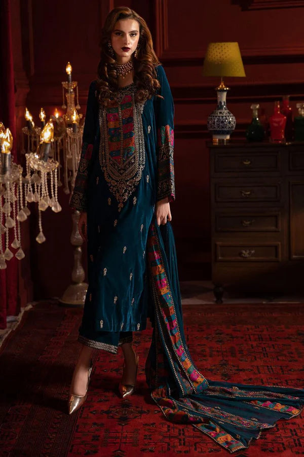 3PCS Embroidered Velvet Dress with Printed Velvet Winter Collection 744