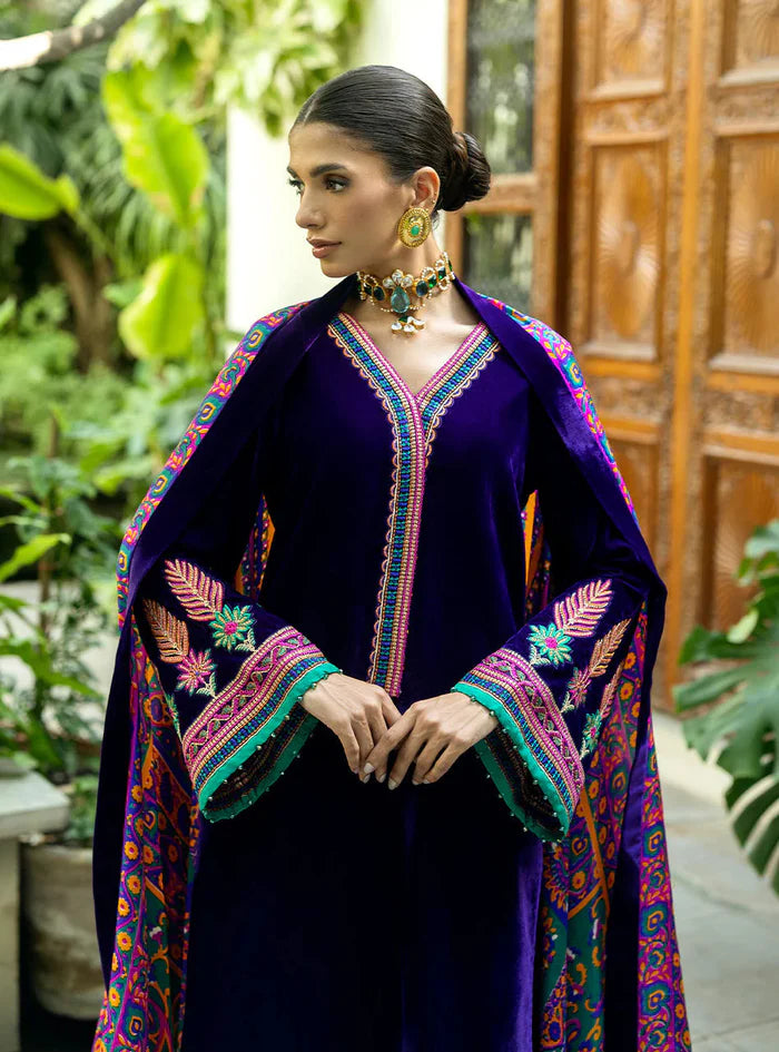 3PCS Embroidered Velvet Dress Velvet Winter Collection 975