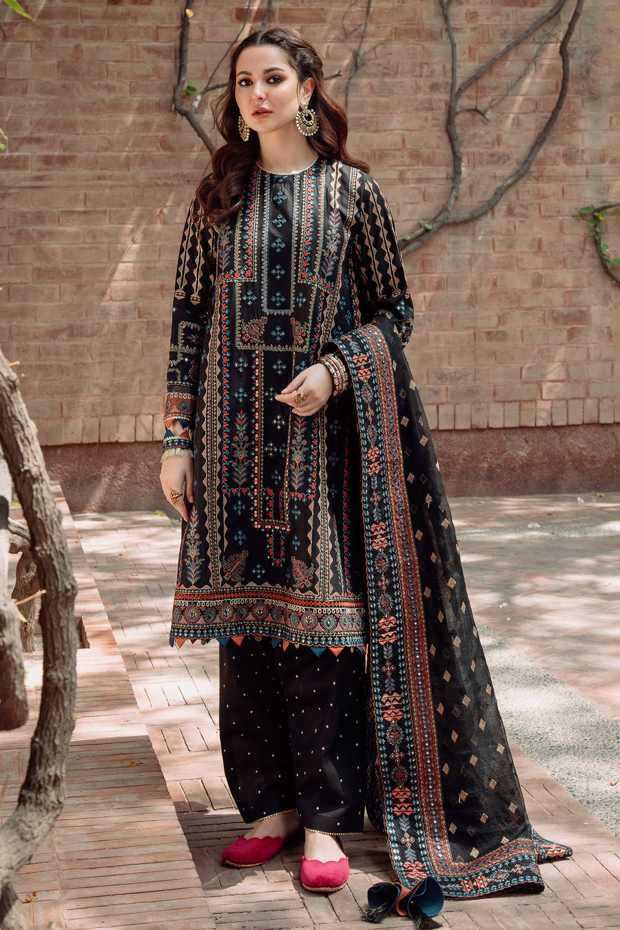 3PCS Jazmin Black Embroidered Lawn Collection JZ-01