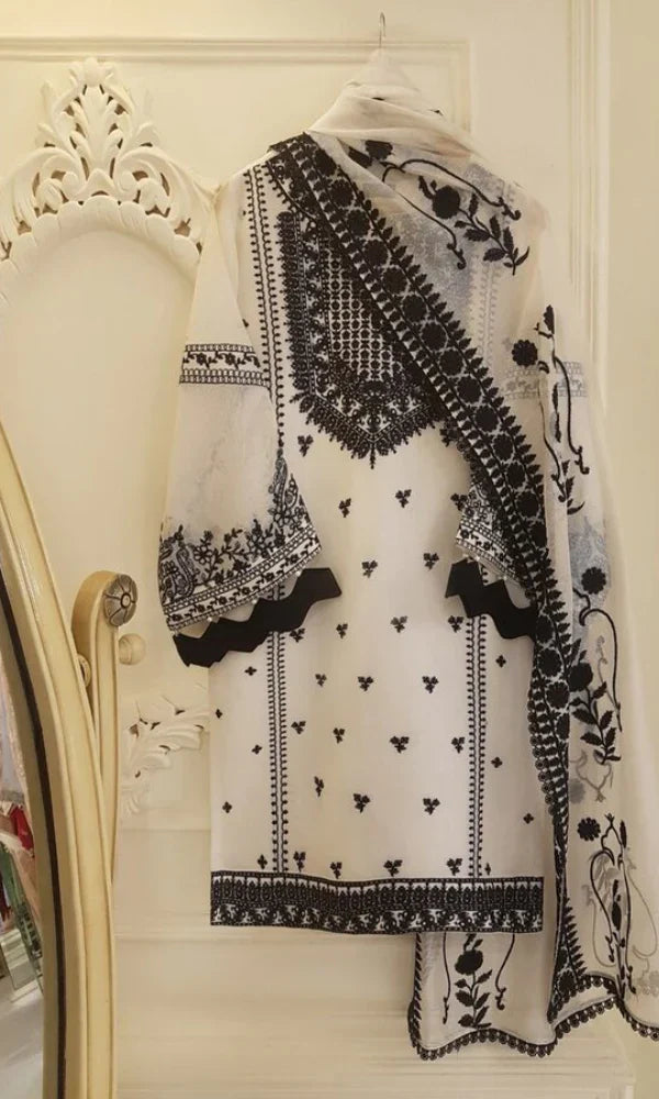 3PCS Agha Noor Embroidered Lawn Collection Agn-68