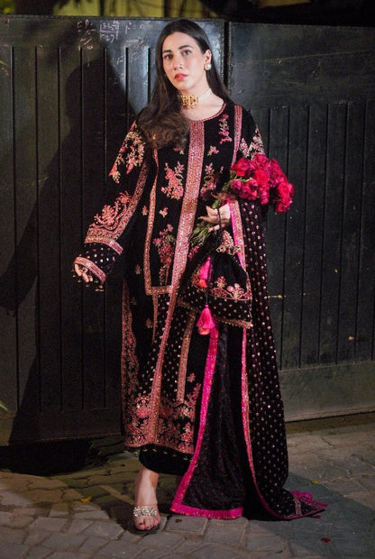 3PCS Embroidered Velvet Dress with Embroidered Dupatta Velvet Winter Collection 7007