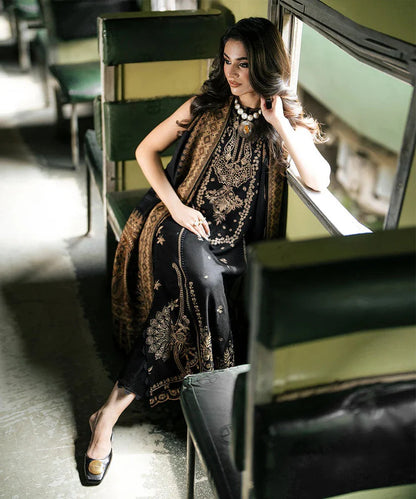 3PCS Izel Embroidered Dhanak Winter Collection D-90