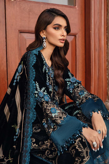 3PCS Embroidered Velvet Dress with Plachi Velvet Shawl Velvet Winter Collection 7003