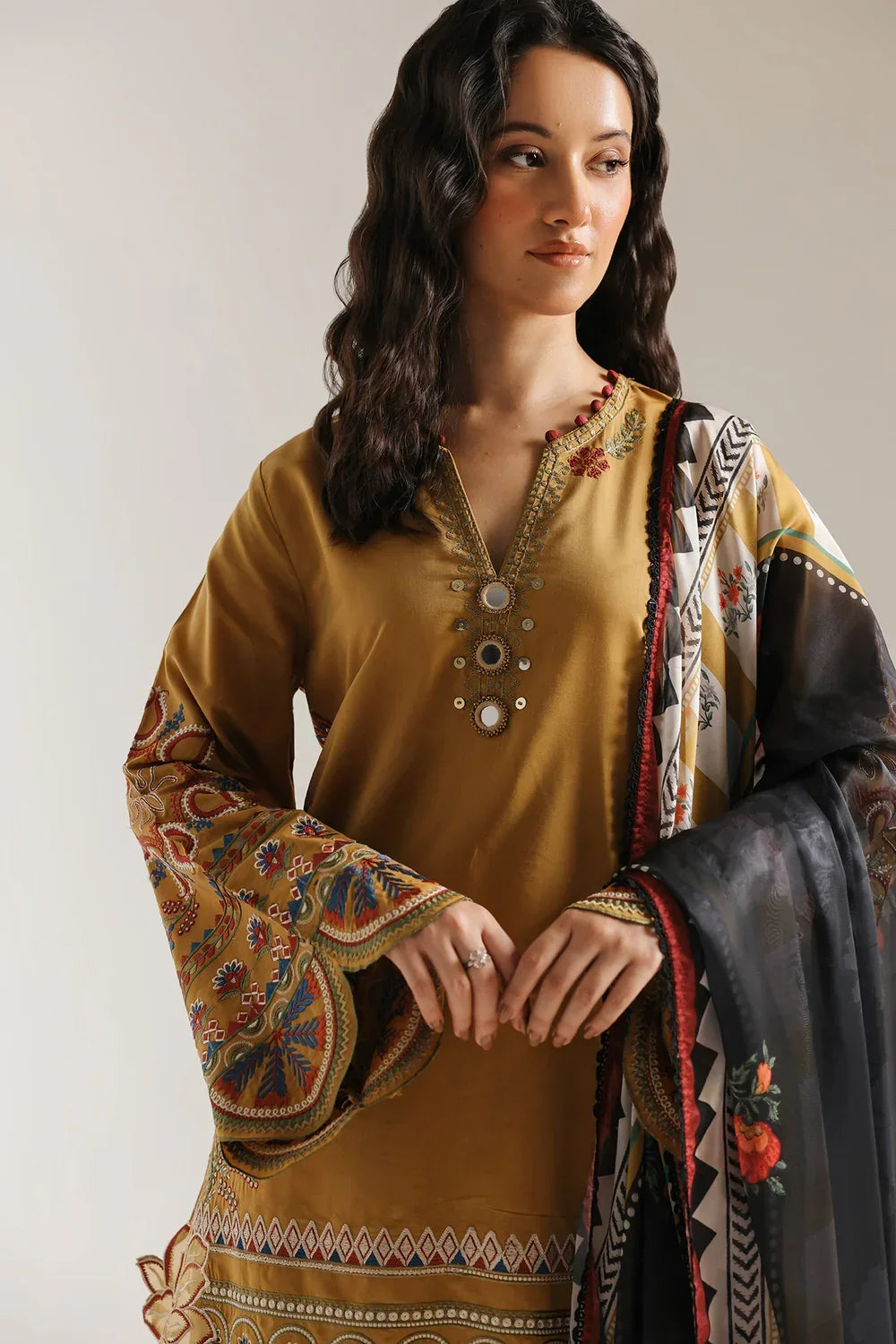 Ethnic Embroidered Dhanak Three Piece ET-415