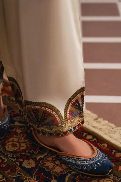 Ethnic Embroidered Dhanak Three Piece ET-415