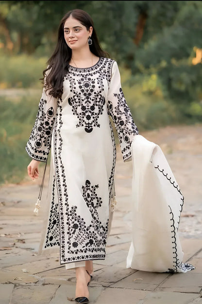 A+ 3PCS Jazmin Dhanak Embroidered With Dhanak Embroidered Shawl Winter Collection ULM-105