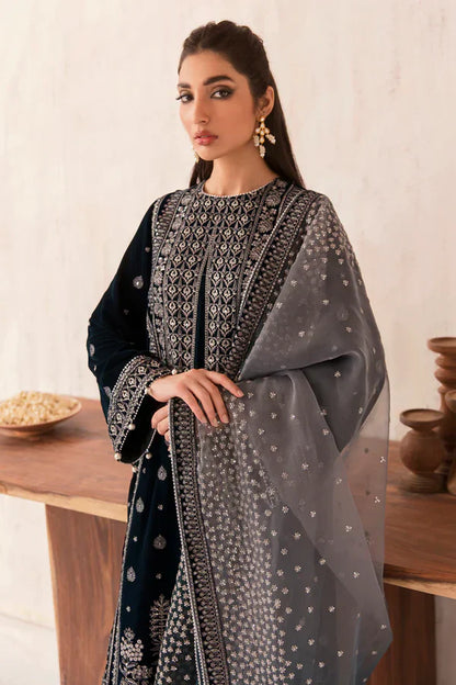 3PCS Velvet Embroidered Dress With Embroidered Organza Dupatta Velvet Winter Collection 962