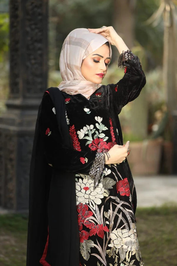 3PCS Embroidered Velvet Winter Collection 7004