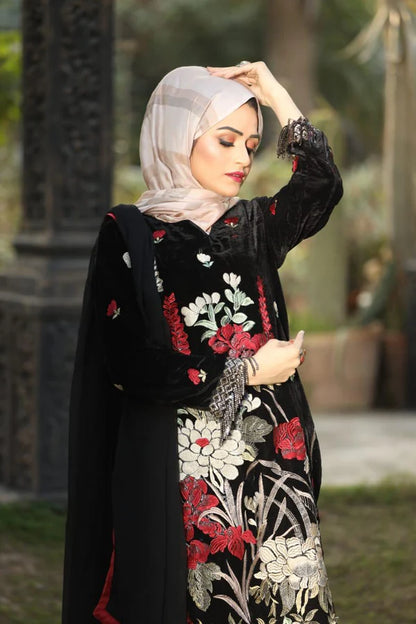 3PCS Embroidered Velvet Winter Collection 7004