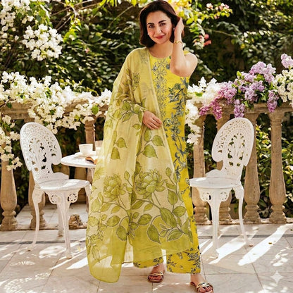 3PC Digital Printed Lawn Collection With Embroided Neck Line And Daman SC-1043